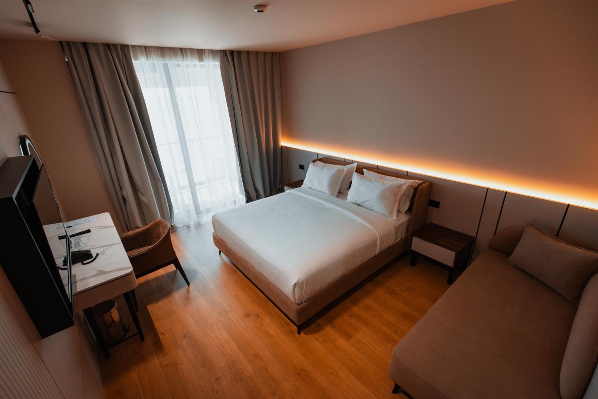 فندق Royal G Deluxe Škalngur المظهر الخارجي الصورة