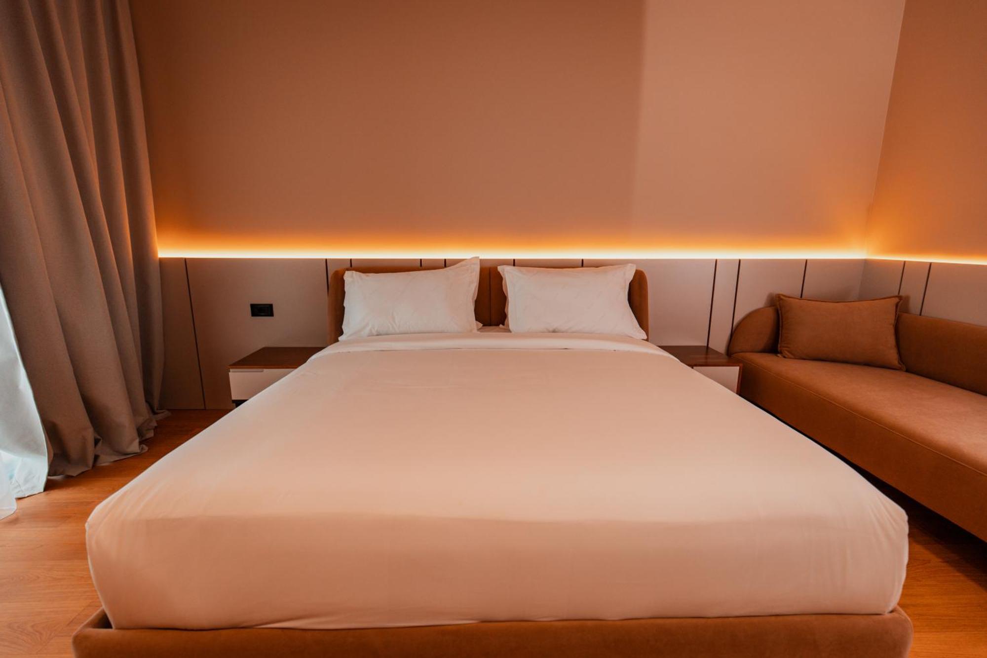 فندق Royal G Deluxe Škalngur المظهر الخارجي الصورة