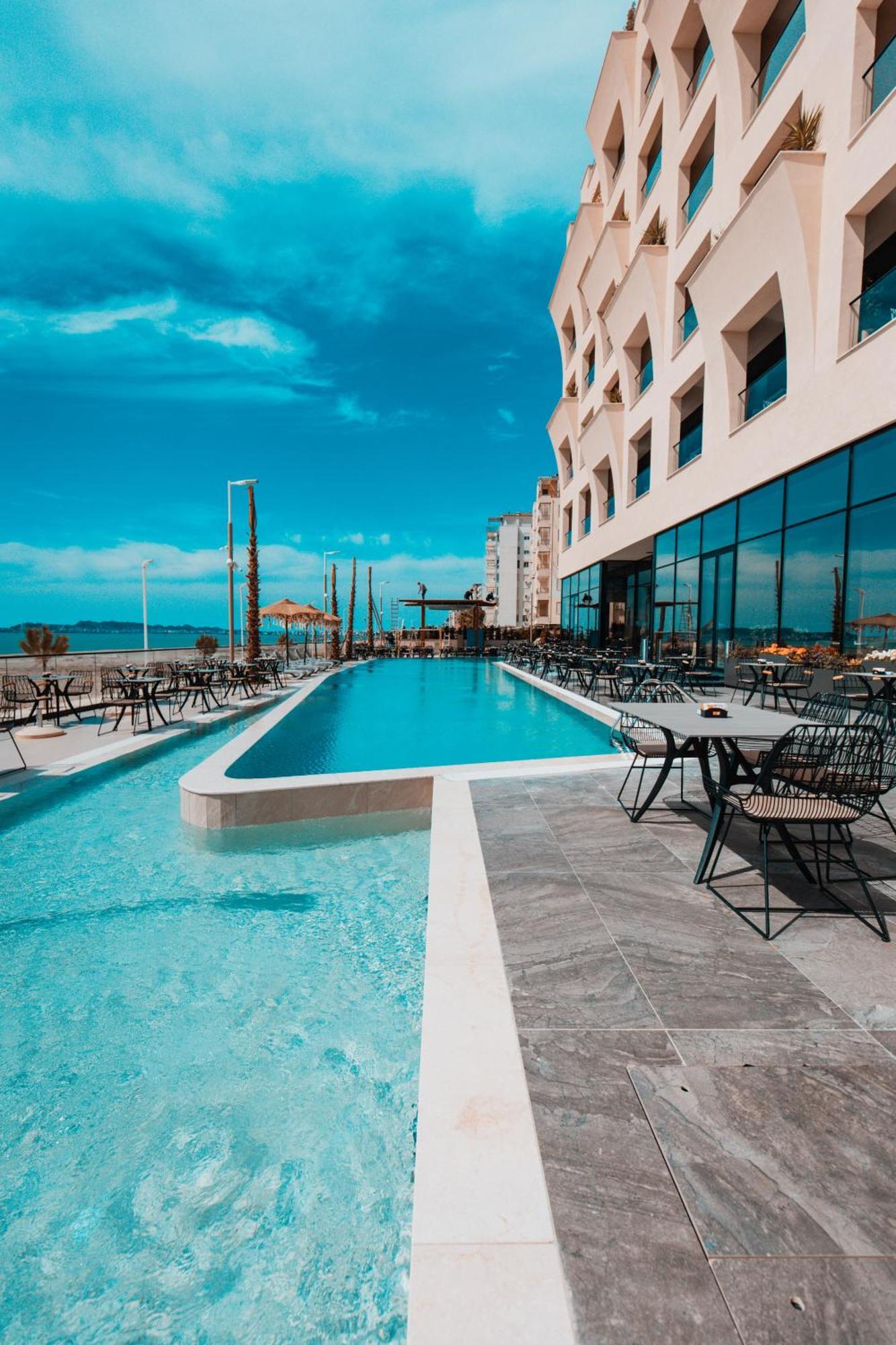 فندق Royal G Deluxe Škalngur المظهر الخارجي الصورة